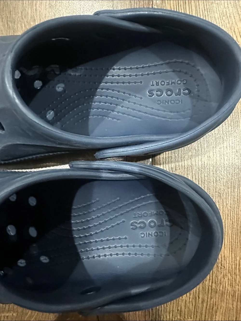 CROCS Kids Navy Blue Classic Clogs size 13